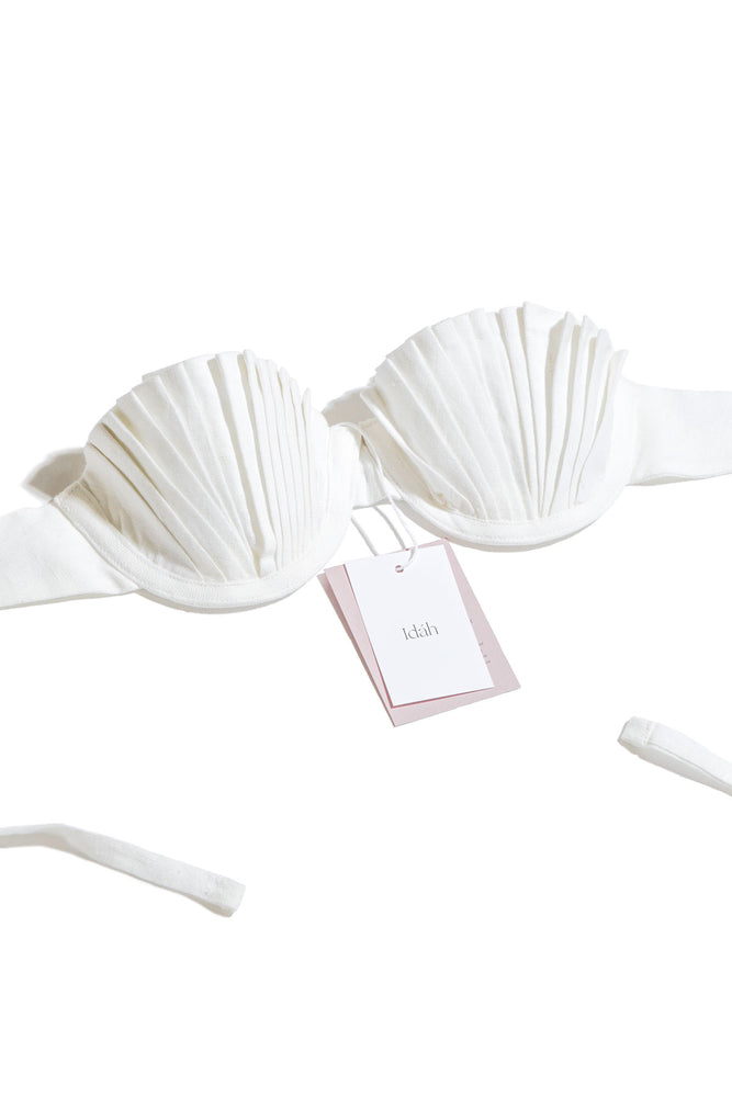 Monot Women's Pleated Seashell-shaped Bra Top In White,black | ModeSens
